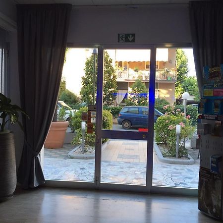 Hotel Ancora チェゼナーティコ エクステリア 写真